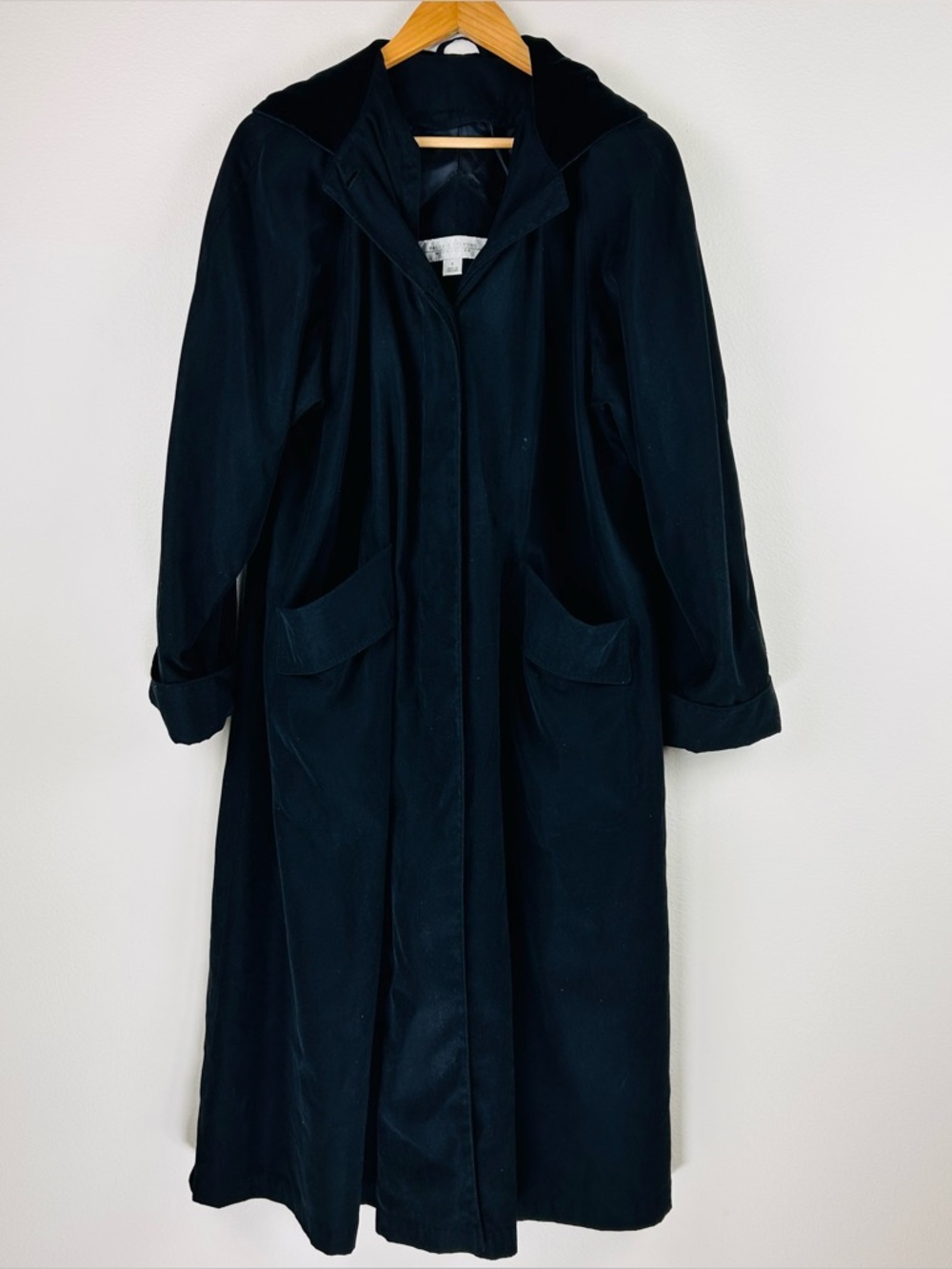 Vtg Valerie Stevens Women’s Women’s Classic Microfiber Trench with Hood Size 6